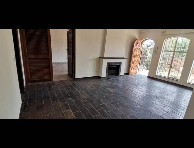 3 BEDROOM PROPERTY TO RENT IN HIGHWAY GARDENS